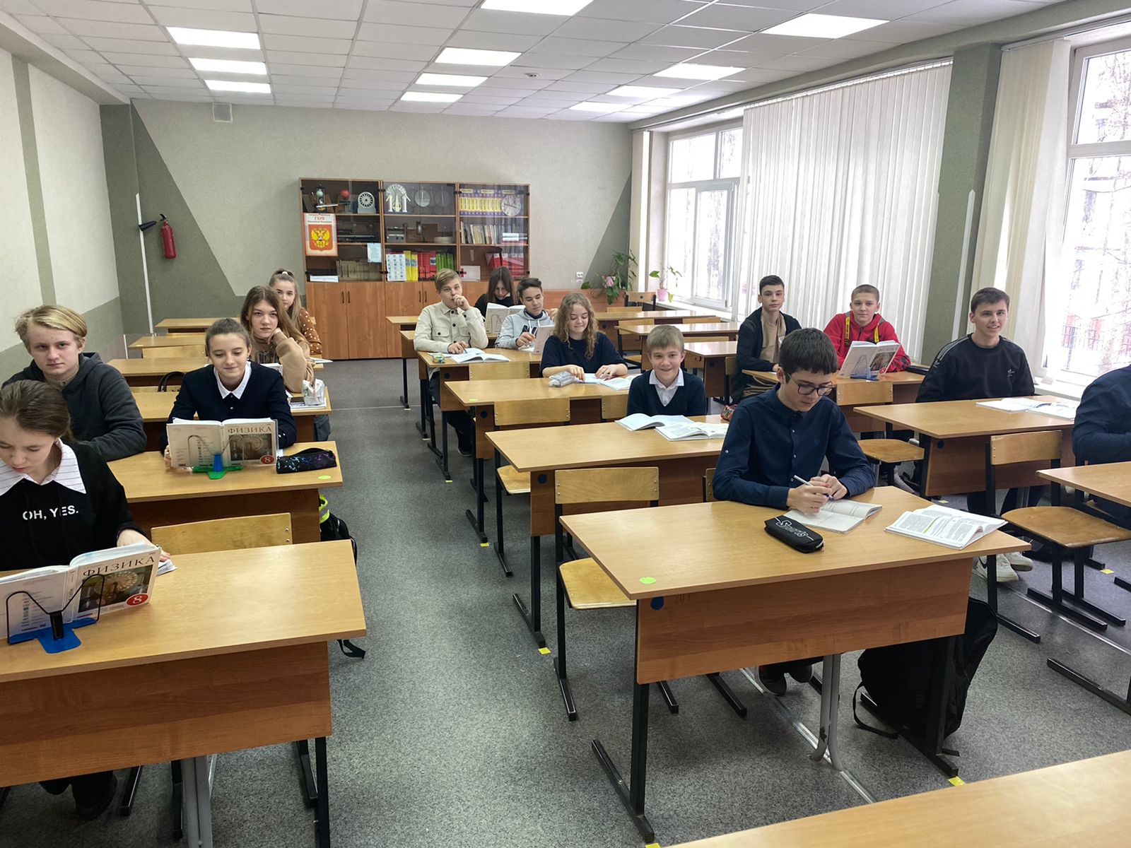 Укажите подпись к картинке.